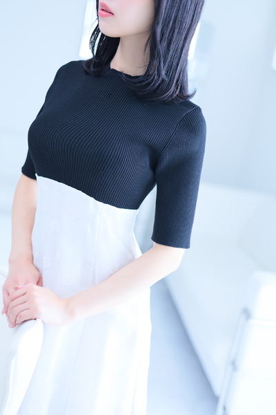 福岡博多風俗デリヘル 新人・李心(りこ) 写真